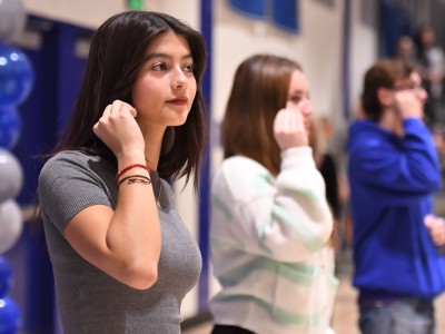 alhs students sign