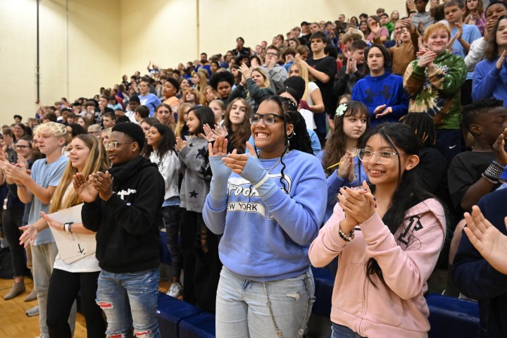 hms leah lawrence students cheering hi res