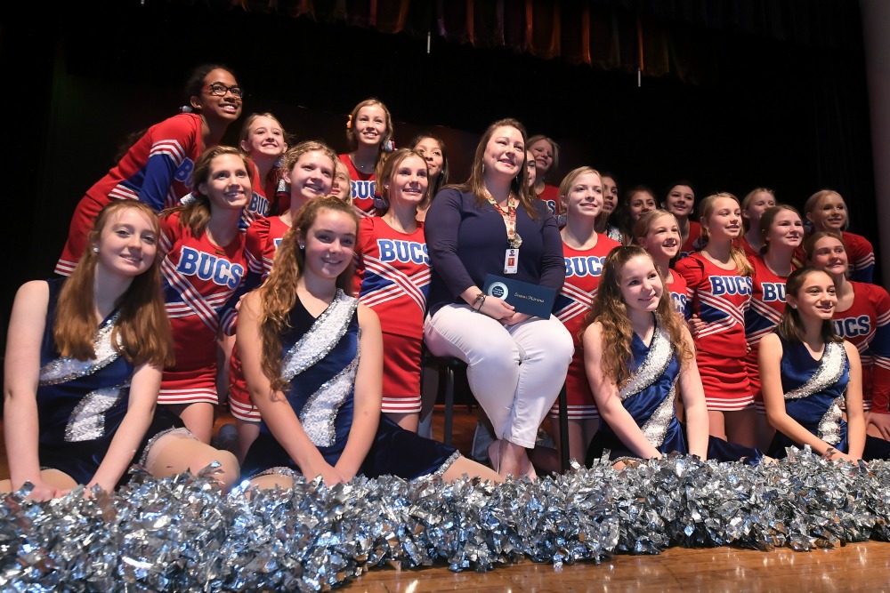 1000w 2019 TX Susan Moreno cheerleaders