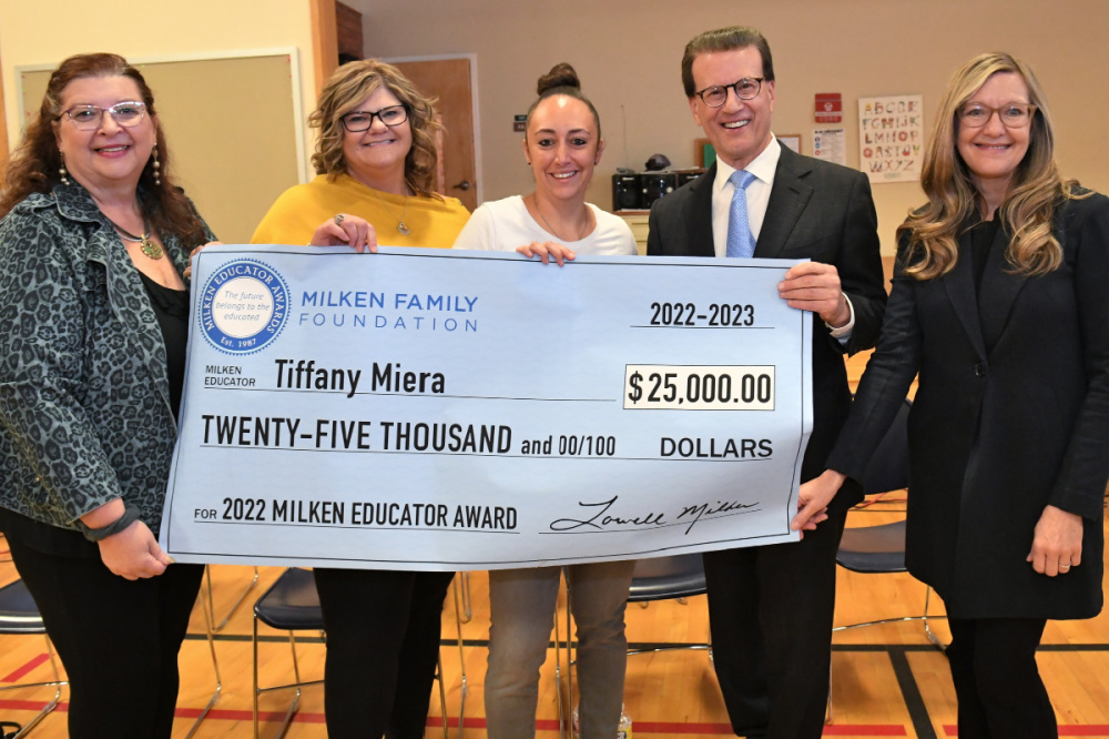 1000w Needham Tiffany Miera check