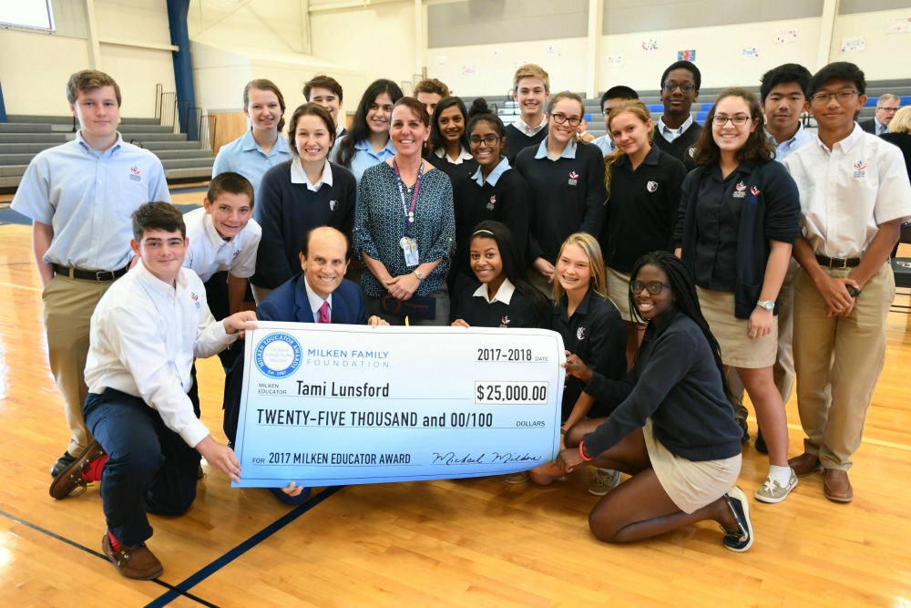 1000w Newark Charter 2017 Tami Lunsford check with students